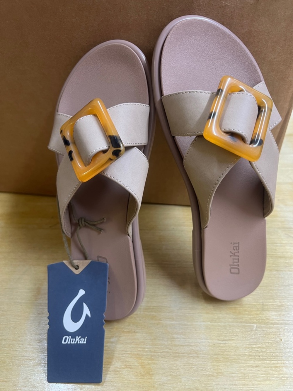 NWT OluKai Women's La’i Slide- Taupe